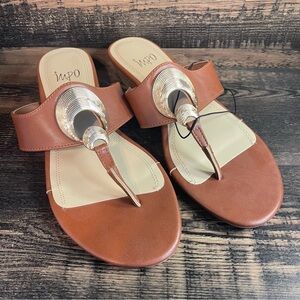 NWOT Impo Women's Brown Gold Accent Thong Sandals Sz 8M